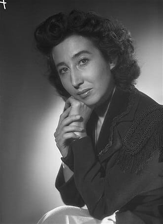 Portrait de Cora Vaucaire